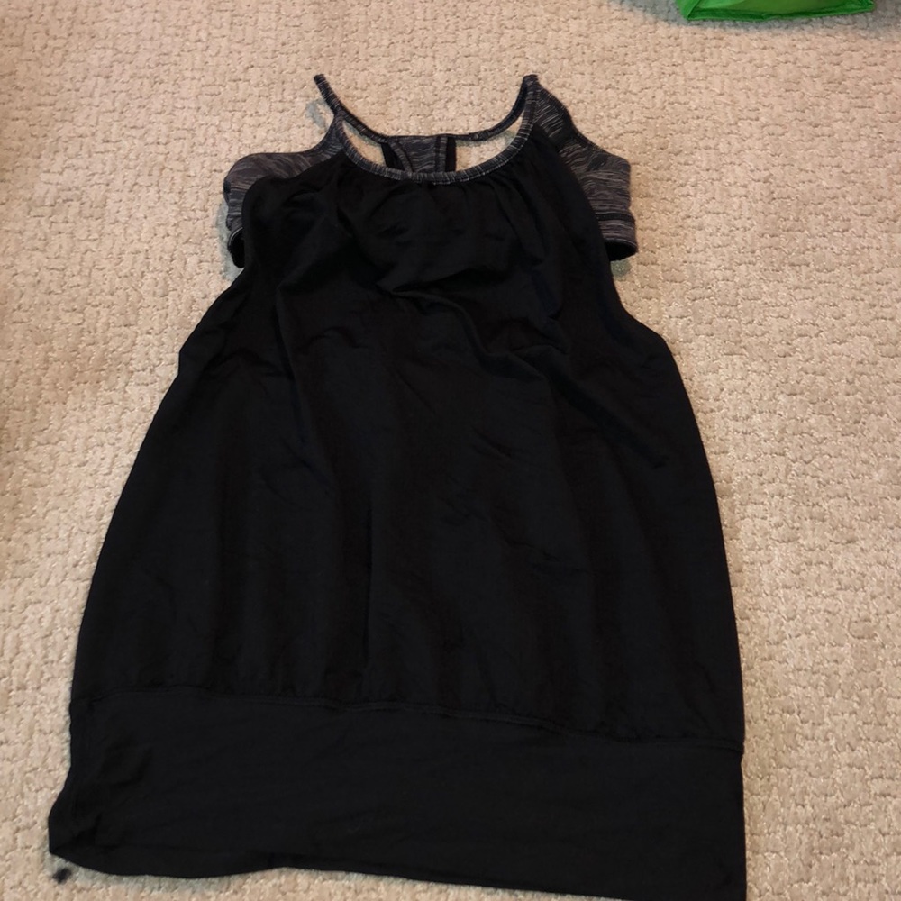 Lululemon workout top